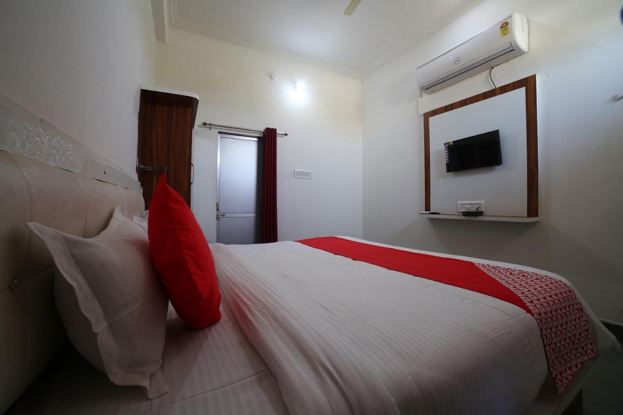 Oyo 37077 Hotel Rawat Аджмер Экстерьер фото
