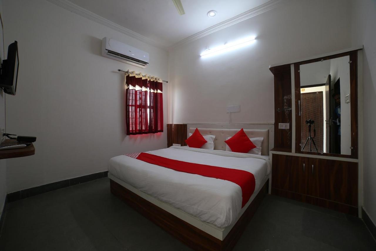 Oyo 37077 Hotel Rawat Аджмер Экстерьер фото