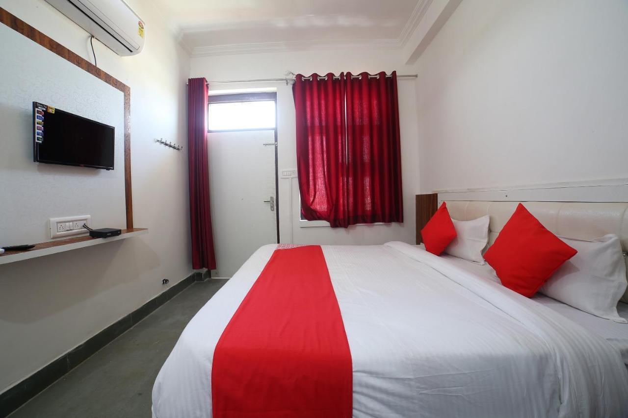 Oyo 37077 Hotel Rawat Аджмер Экстерьер фото